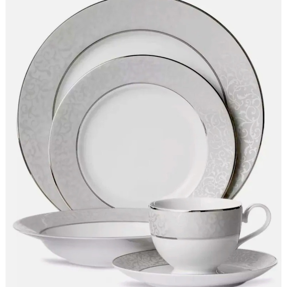 Mikasa Parchment China ****Never opened ****L3438-705 5 Pieces. Brand New in Box